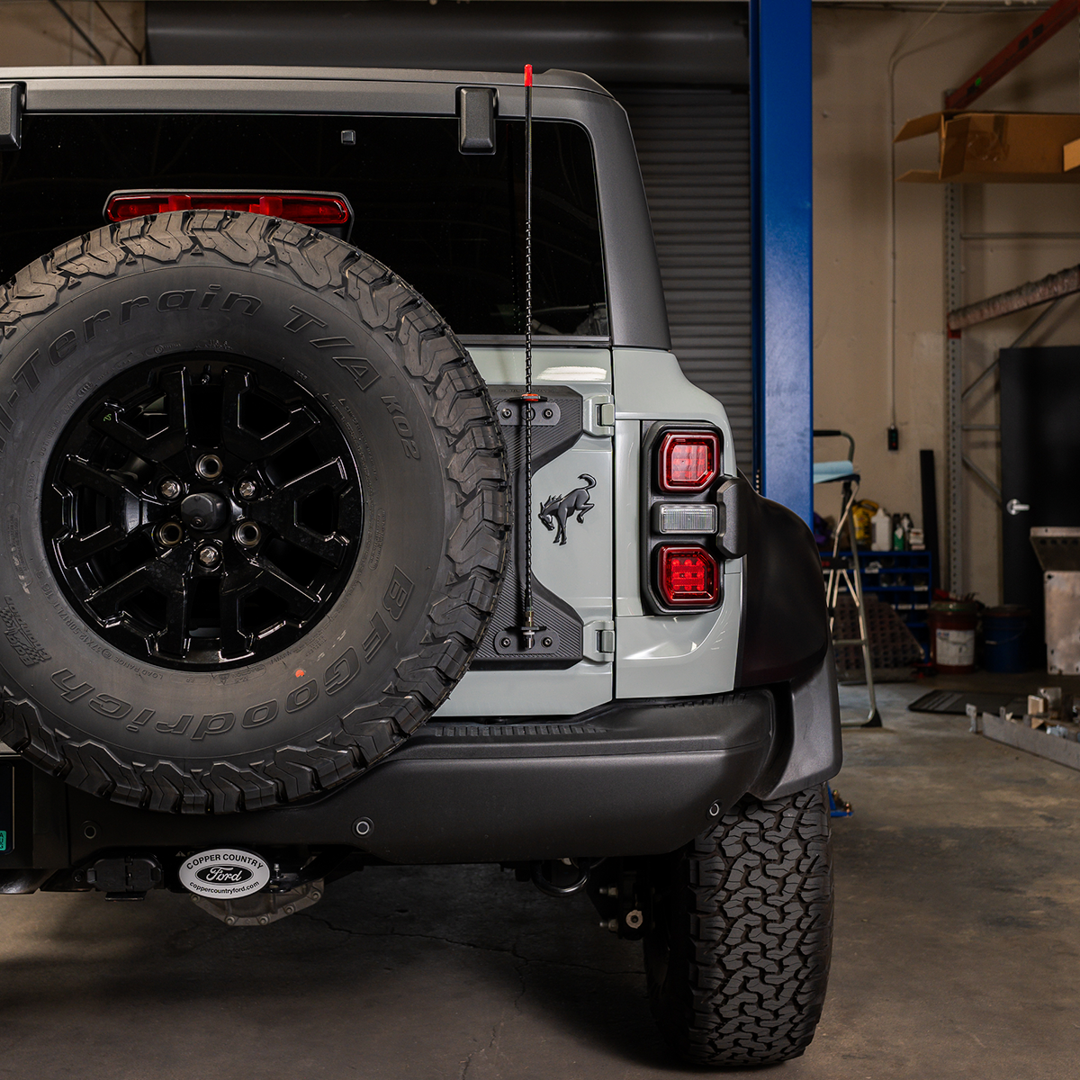Cali Raised Rear Antenna Mount Fits 22+ Ford Bronco Raptor