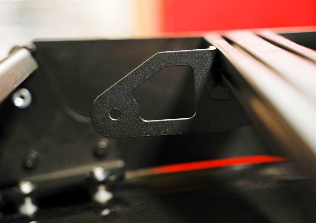 Cali Raised 42 Inch LED Mounts for Premium Roof Rack