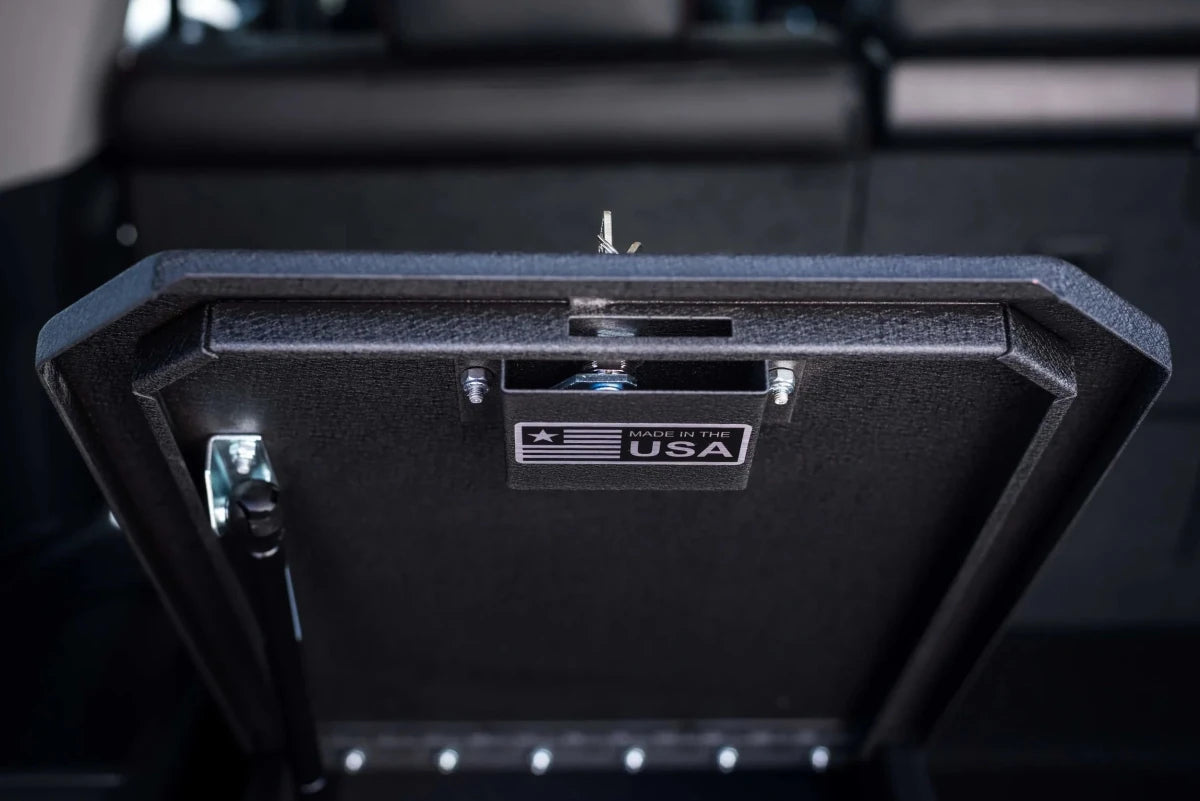 BOSS StrongBox Top Loader (14W x 37D x 10H) | Truck Brigade