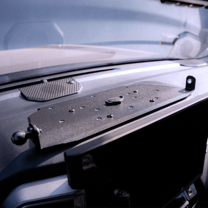 Cali Raised Dash Mount | Toyota Tundra (2022-2026) | Truck Brigade