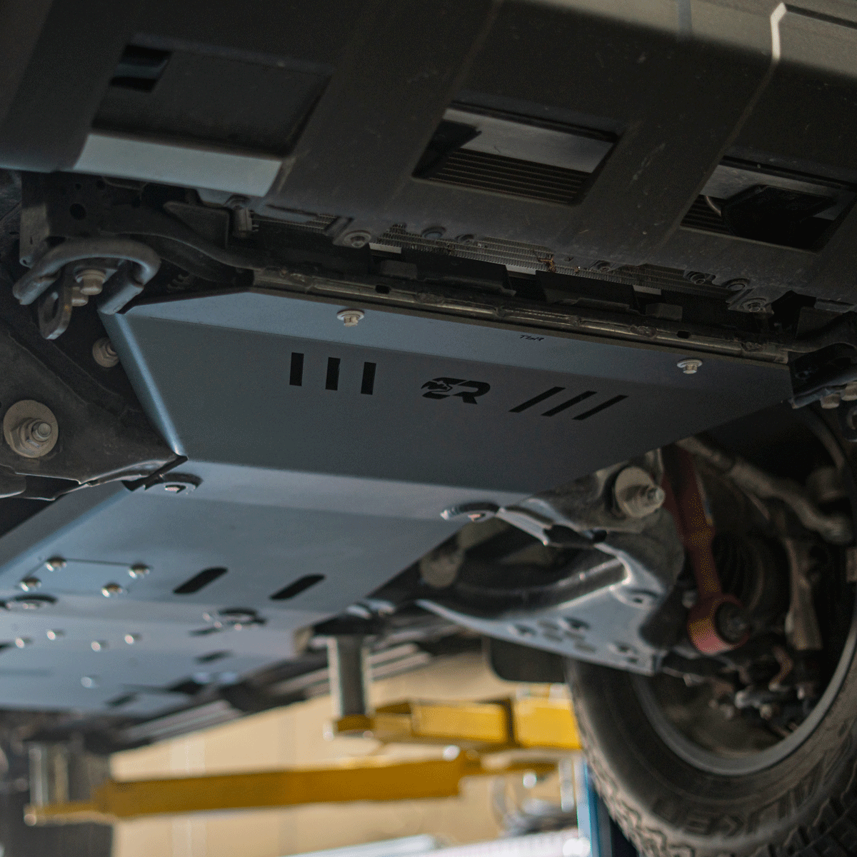 Cali Raised Front Skid Plate - Steel/Aluminum | Toyota 4Runner (2025+) | Truck Brigade