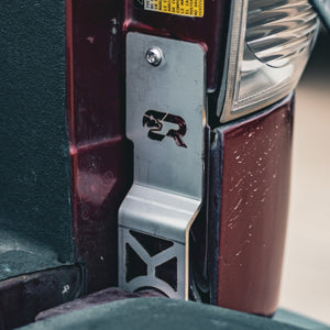 Cali Raised Tailgate Theft Protector | Toyota Tundra (2007-2013) | Truck Brigade