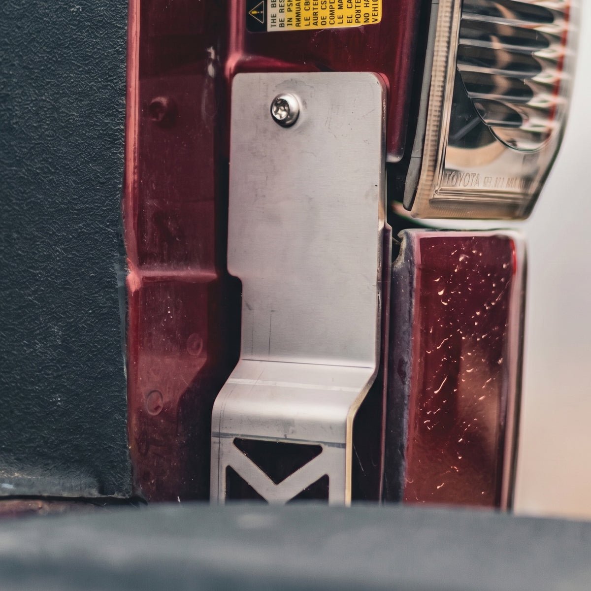 Cali Raised Tailgate Theft Protector | Toyota Tundra (2007-2013) | Truck Brigade