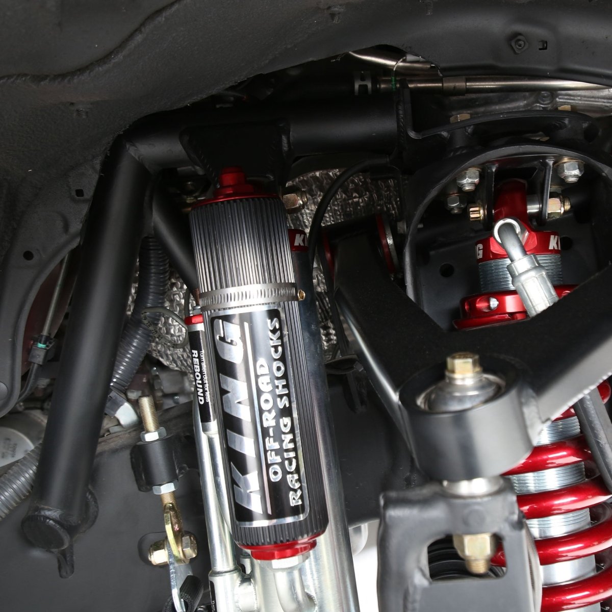 Dirt King Bypass Shock Hoop Kit | Toyota Tundra (2007 - 2021) | Truck Brigade