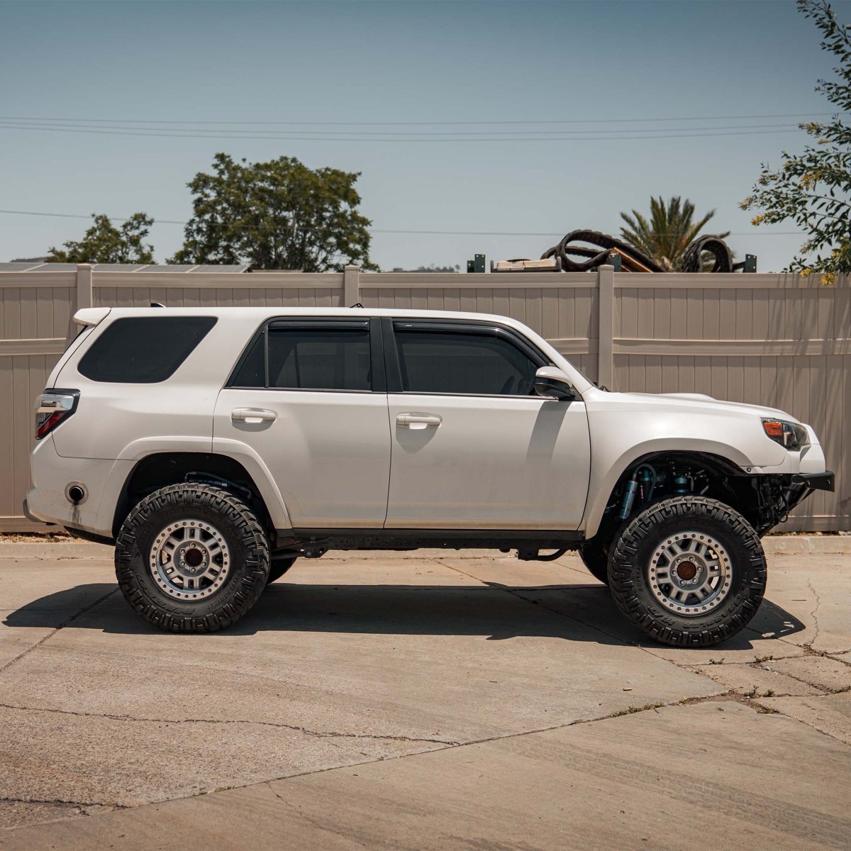 Dirt King Long Travel Kit | Toyota FJ Cruiser (2010 - 2014) | Truck Brigade