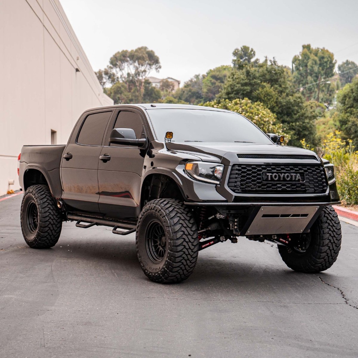 Dirt King Long Travel Kit | Toyota Tundra (2007 - 2021) | Truck Brigade