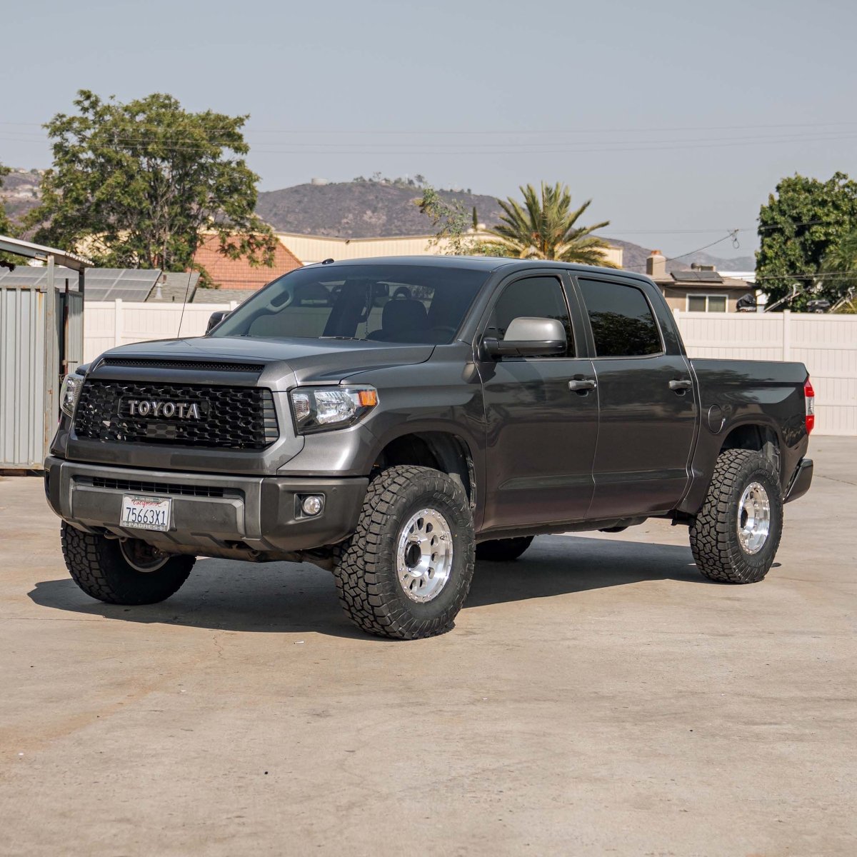 Dirt King MT Trail Runner Kit | Toyota Tundra (2007 - 2021) | Truck Brigade