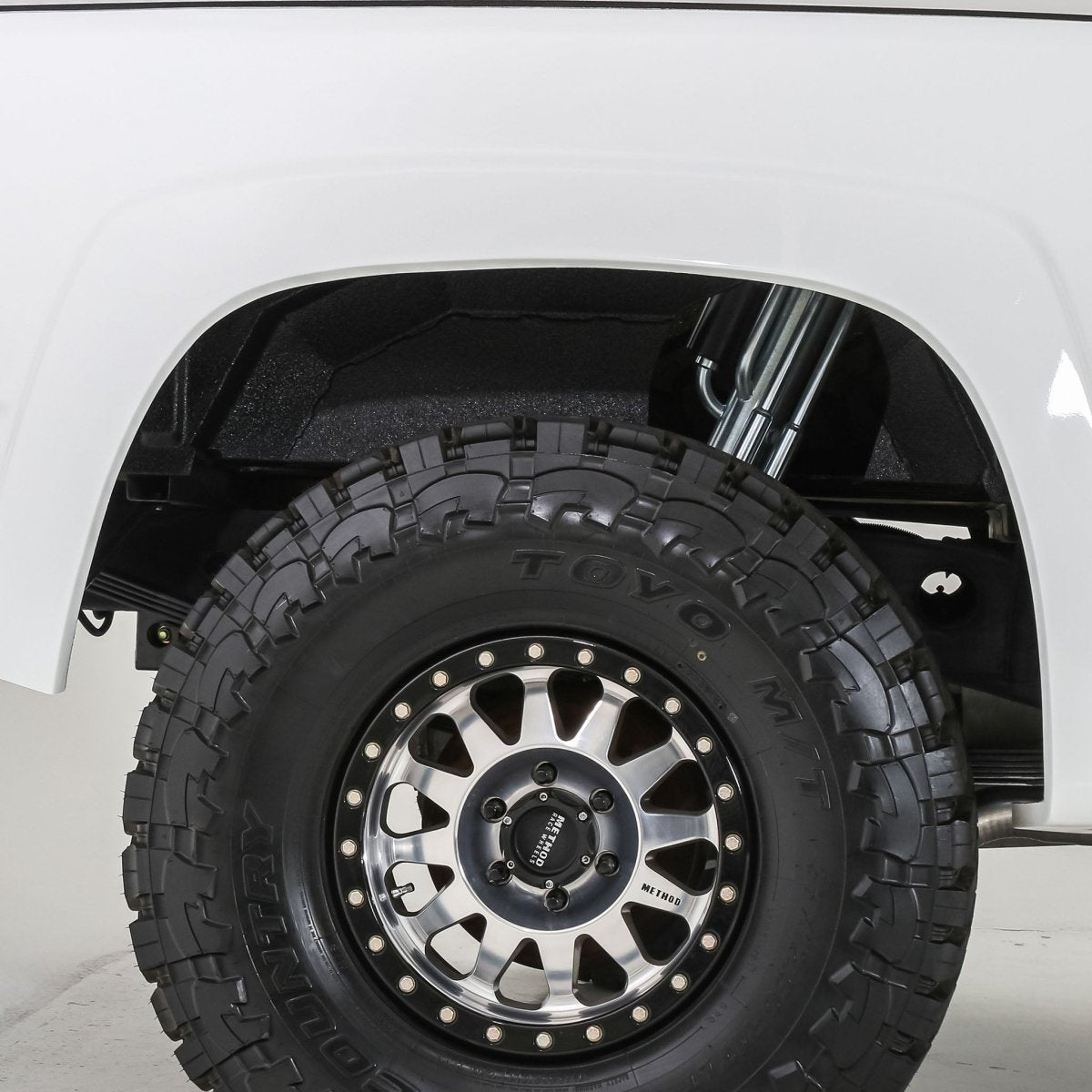 Dirt King Over - sized Rear Wheel Wells | GMC Sierra 1500 (1999 - 2018) | Truck Brigade