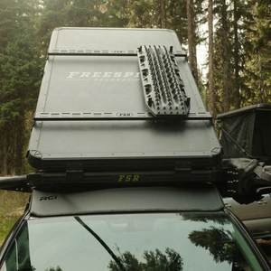 Freespirit Recreation Hard Shell Series - Crossbar Kits | Truck Brigade