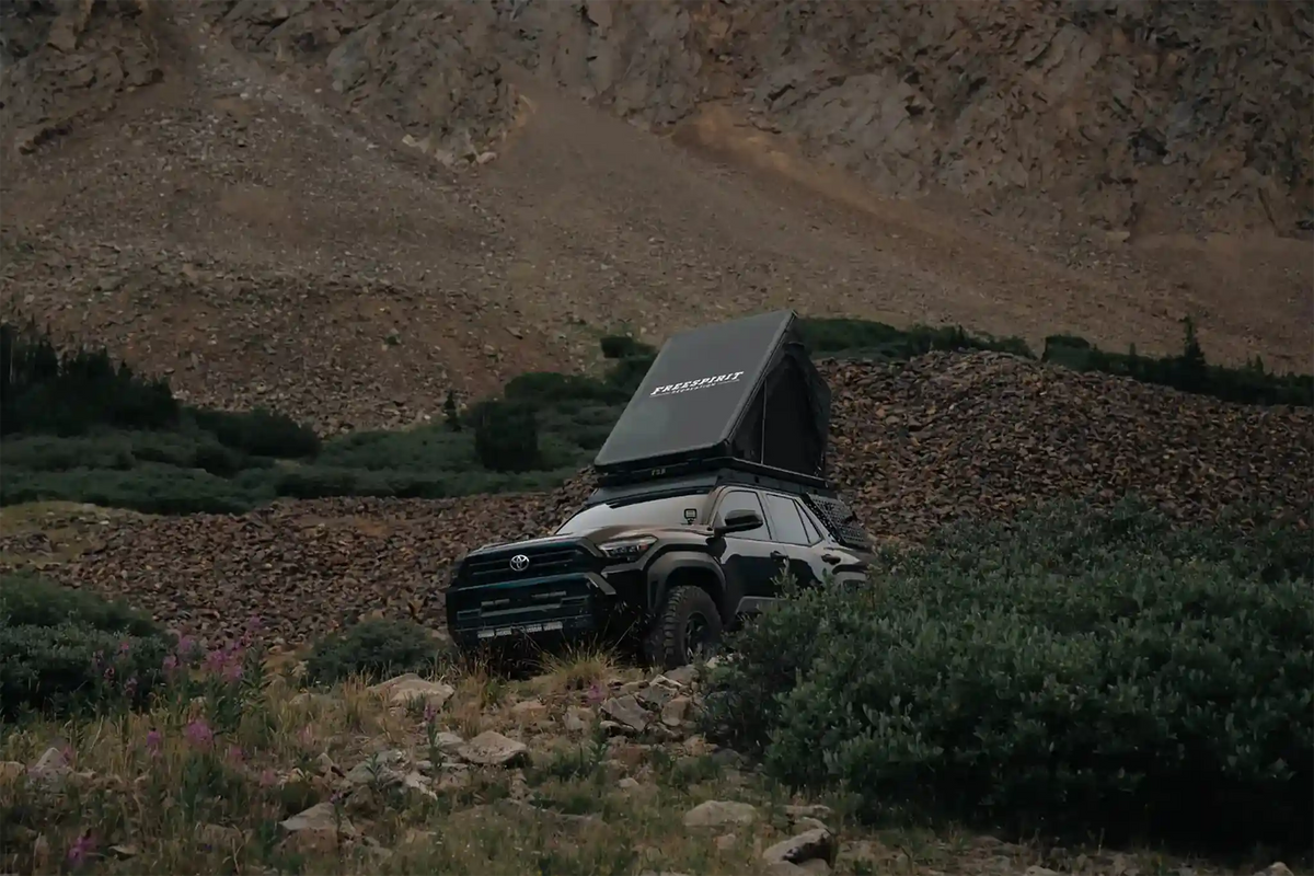 Freespirit Recreation Aspen Pro Standard Rooftop Tent