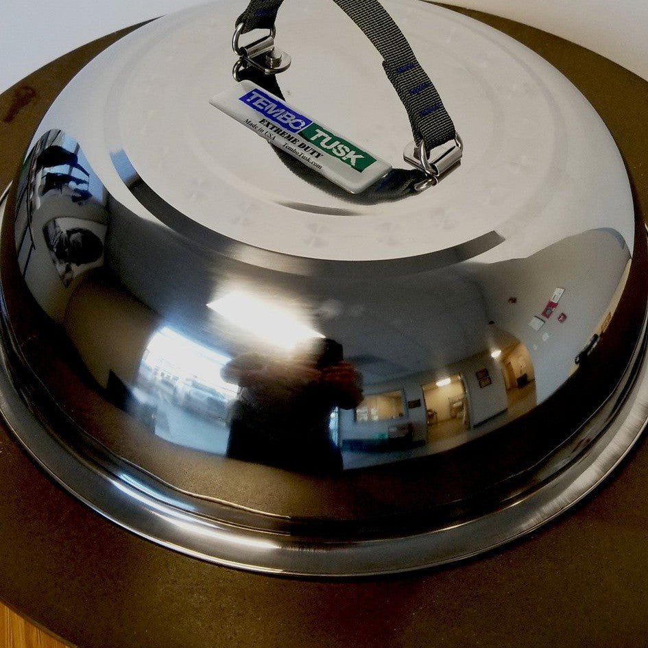Tembo Tusk Collapsible Skottle Lid Handle installed on a Skottle Lid